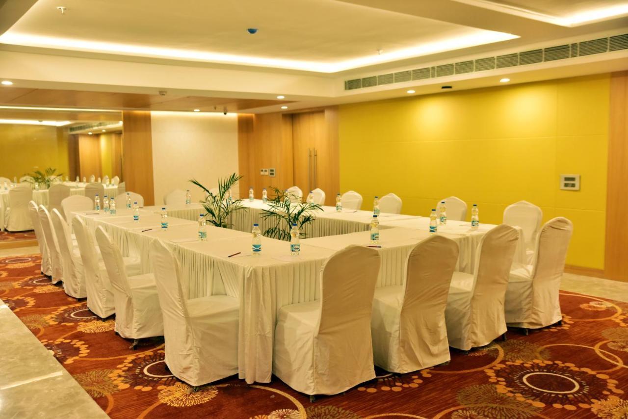Hotel The Fern Residency Sarnath Varanasi Exterior foto